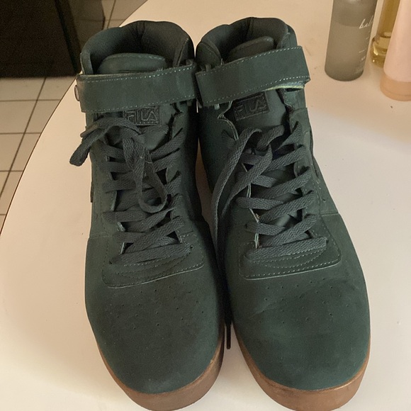 Men’s Filas - Picture 2 of 2